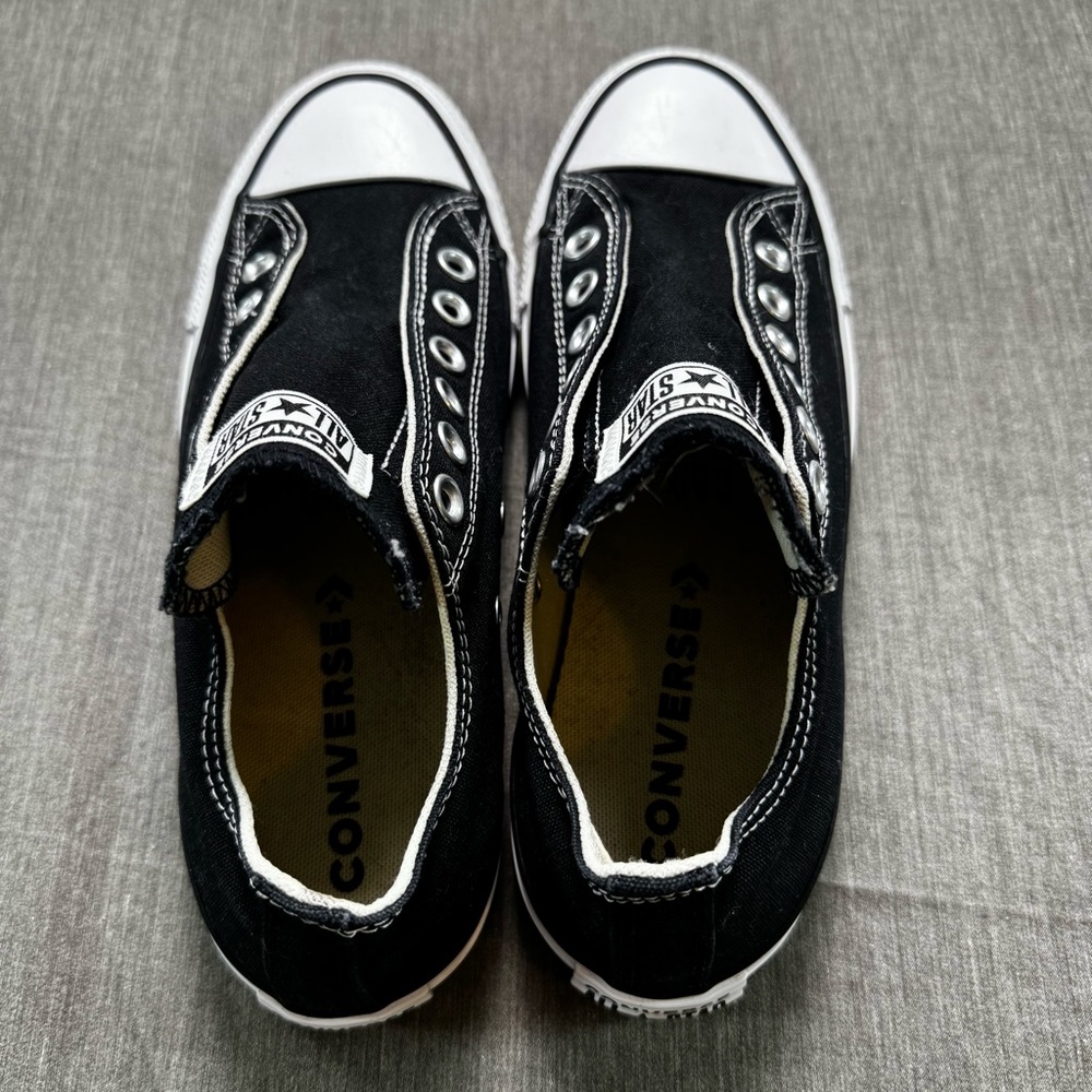 Converse Chucks Slip On - size 8 in women’s or 6 in men’s Made With No Laces - Picture 5 of 11